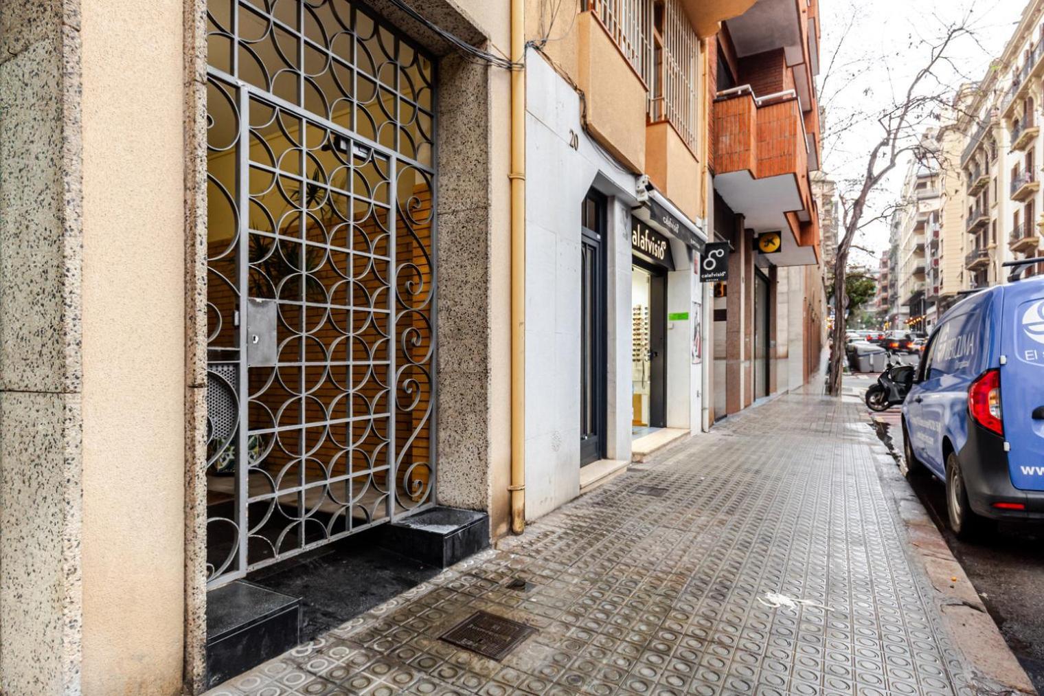 Blueground Sant Gervasi Ac Balcony Nr Market Bcn-181 Apartamento Barcelona