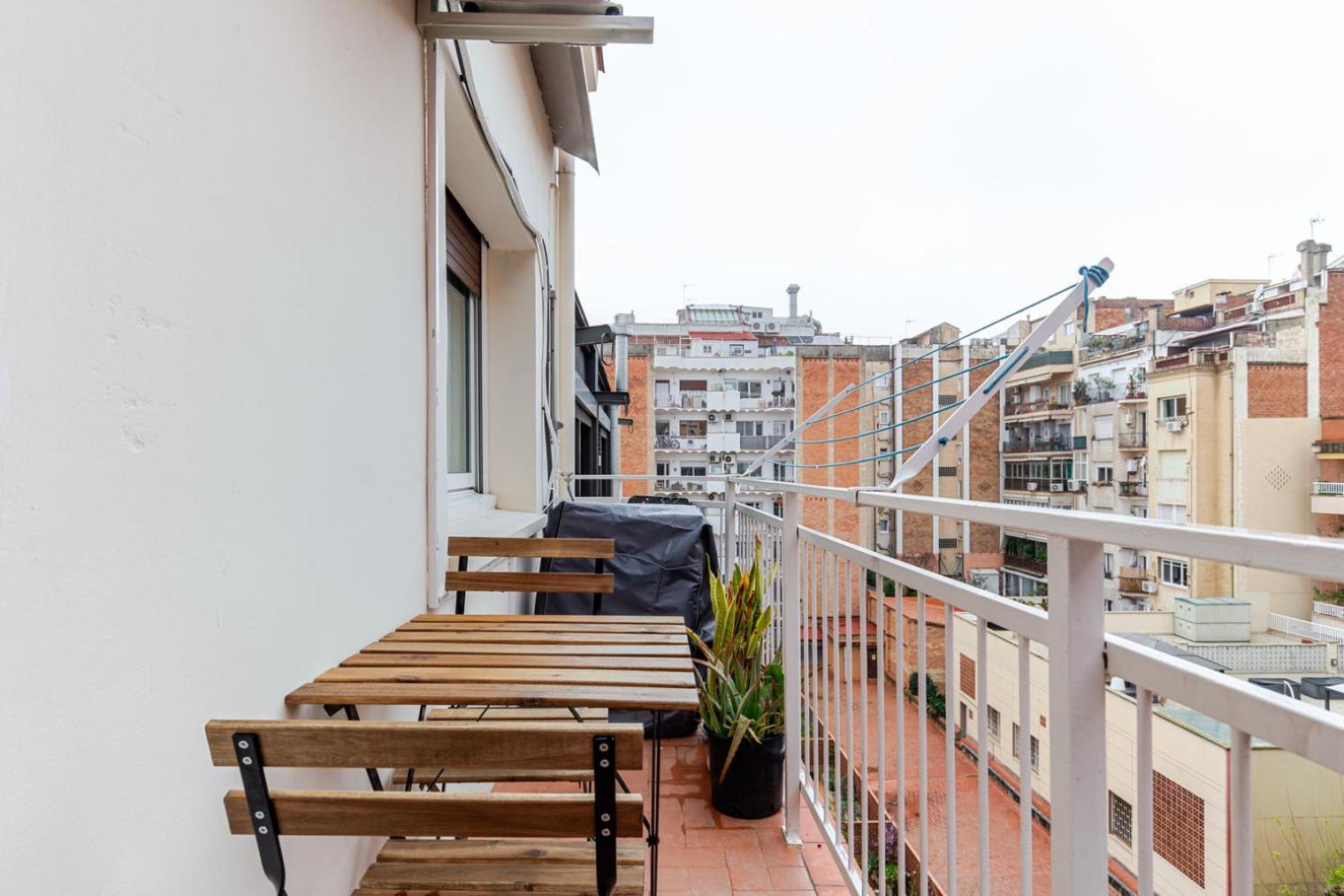 Blueground Sant Gervasi Ac Balcony Nr Market Bcn-181 *